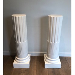 Paire de Colonnes de Style Louis XVI en Porcelaine Blanche