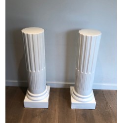 Paire de Colonnes de Style Louis XVI en Porcelaine Blanche