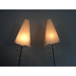 Paire de Lampadaires Design en Chrome, Métal Laqué Blanc et Abat-Jours en Plastique
