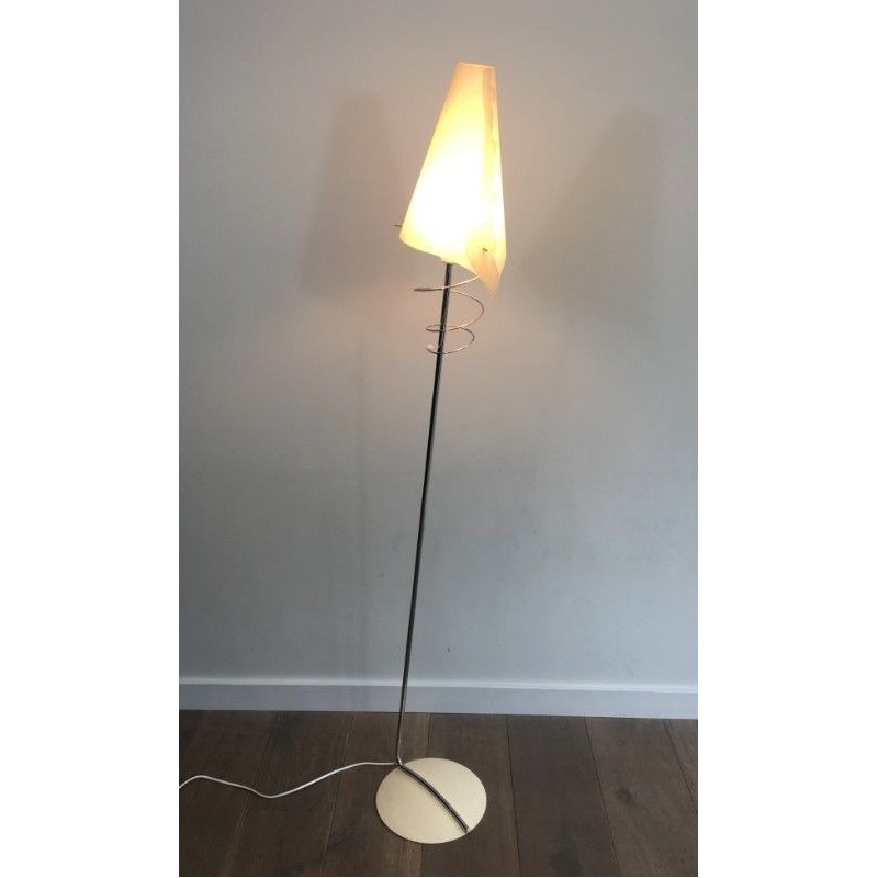 Paire de Lampadaires Design en Chrome, Métal Laqué Blanc et Abat-Jours en Plastique