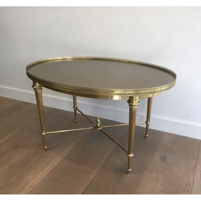 Table Basse Ronde Néoclassique en Laiton Travaillé à l'Acide par la Maison Ramsay, Travail Français, Vers 1940