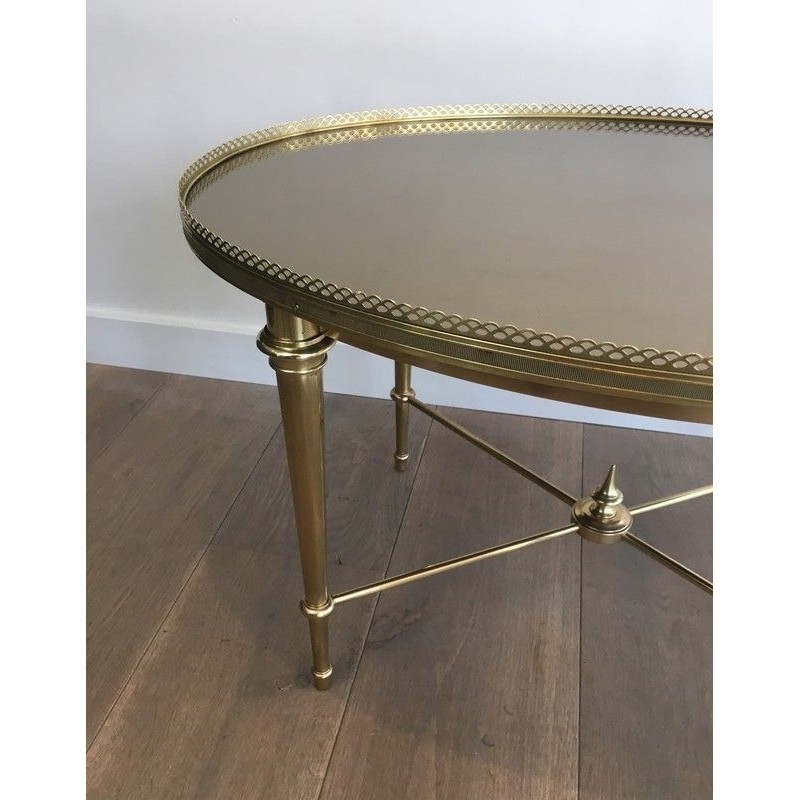 Table Basse Ronde Néoclassique en Laiton Travaillé à l'Acide par la Maison Ramsay, Travail Français, Vers 1940