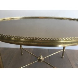 Table Basse Ronde Néoclassique en Laiton Travaillé à l'Acide par la Maison Ramsay, Travail Français, Vers 1940