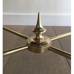 Table Basse Ronde Néoclassique en Laiton Travaillé à l'Acide par la Maison Ramsay, Travail Français, Vers 1940