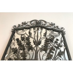 Rare Miroir en Fer Forgé à Deux Vantaux, Décor de Feuillages et Volutes, Travail Français, Vers 1940