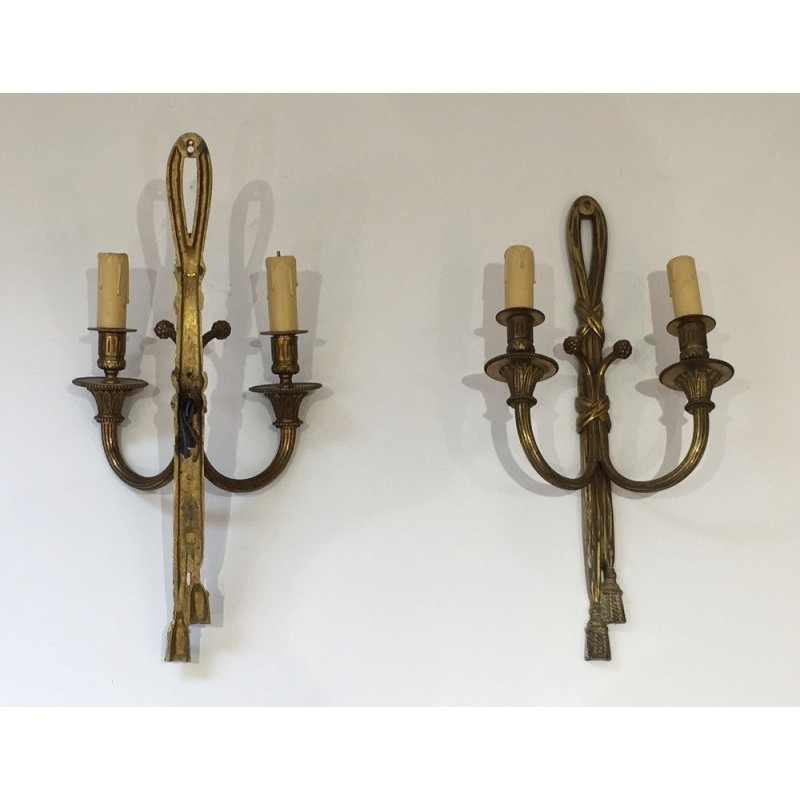 Paire d'Appliques en Bronze de Style Louis XVI, Travail Français, Vers 1940