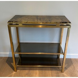 Console en Laiton de Guy Lefèvre pour la Maison Jansen, Étagères en Verre Fumé et Plateau Doré Façon Marbre, Vers 1970