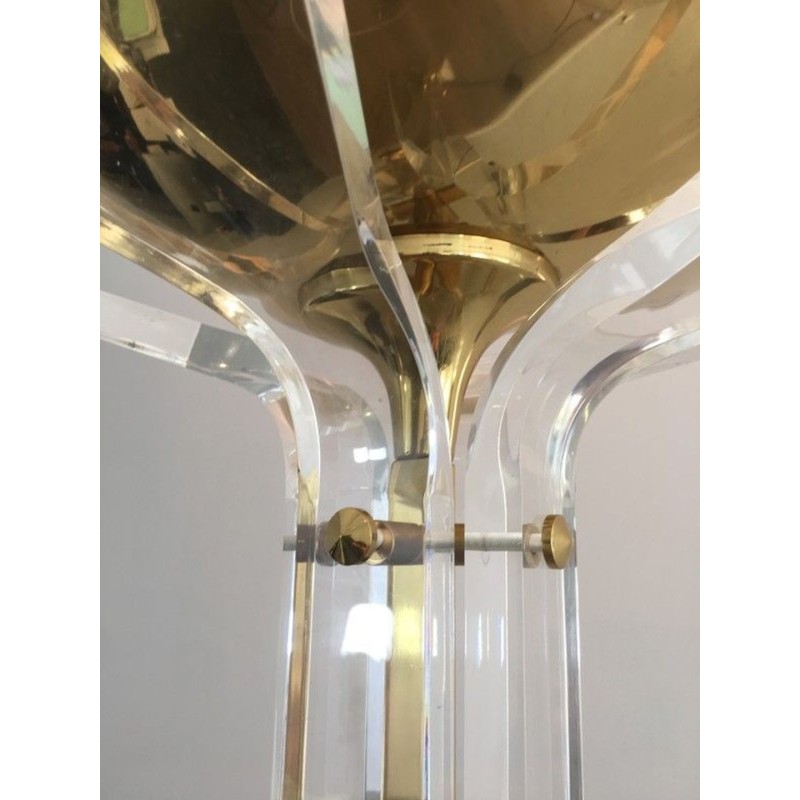 Rare Lampadaire en Laiton Doré et Plexiglass, Travail Italien, vers 1970 | Maison BARROIS