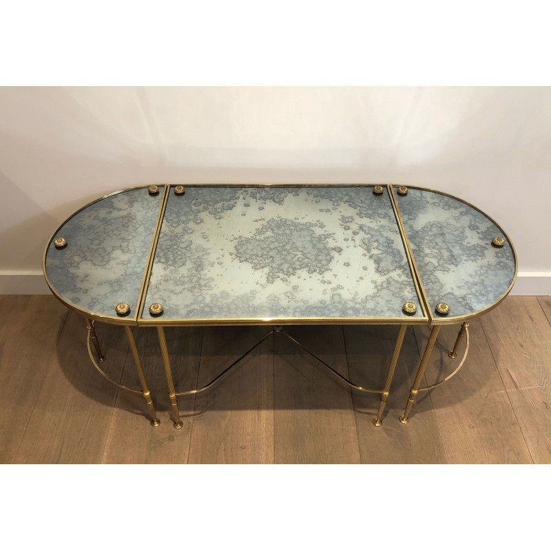 Table Basse Tripartite en Laiton et Miroirs Églomisés de la Maison Baguès, Travail Français, Vers 1940