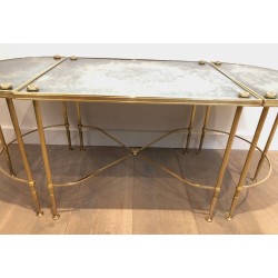 Table Basse Tripartite en Laiton et Miroirs Églomisés de la Maison Baguès, Travail Français, Vers 1940
