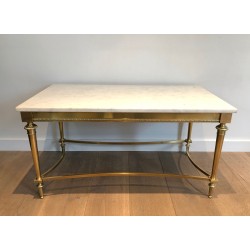 Table Basse Néoclassique en Laiton et Plateau de Marbre Blanc de Carrare, dans le Goût de la Maison Ramsay, Vers 1940