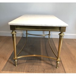 Table Basse Néoclassique en Laiton et Plateau de Marbre Blanc de Carrare, dans le Goût de la Maison Ramsay, Vers 1940