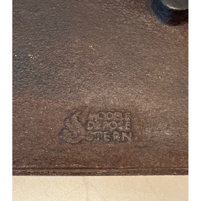 Plaque de Cheminée Moderniste en Fonte Représentant une Chouette, Signée, Travail Français, Vers 1970