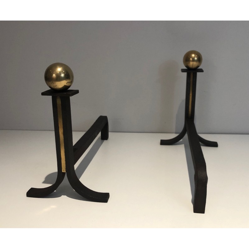 Paire de Chenets Modernistes en Acier, Fer Forgé et Laiton, dans le Goût de Jacques Adnet, Vers 1940