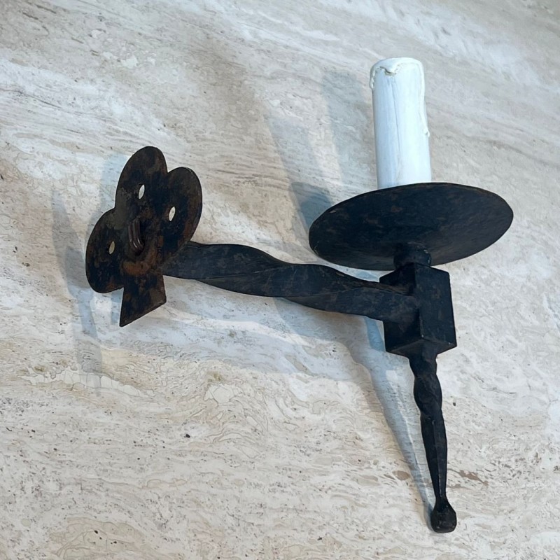 Suite de Quatre Appliques en Fer Forgé