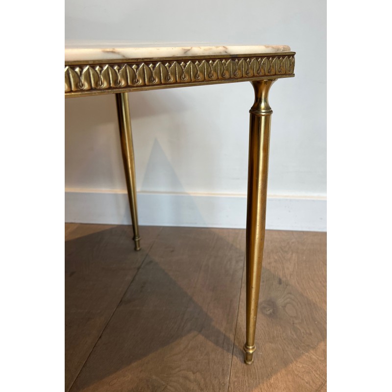 Table Basse Néoclassique en Laiton à Plateau de Marbre, Travail Français dans le Goût de la Maison Jansen, Vers 1940