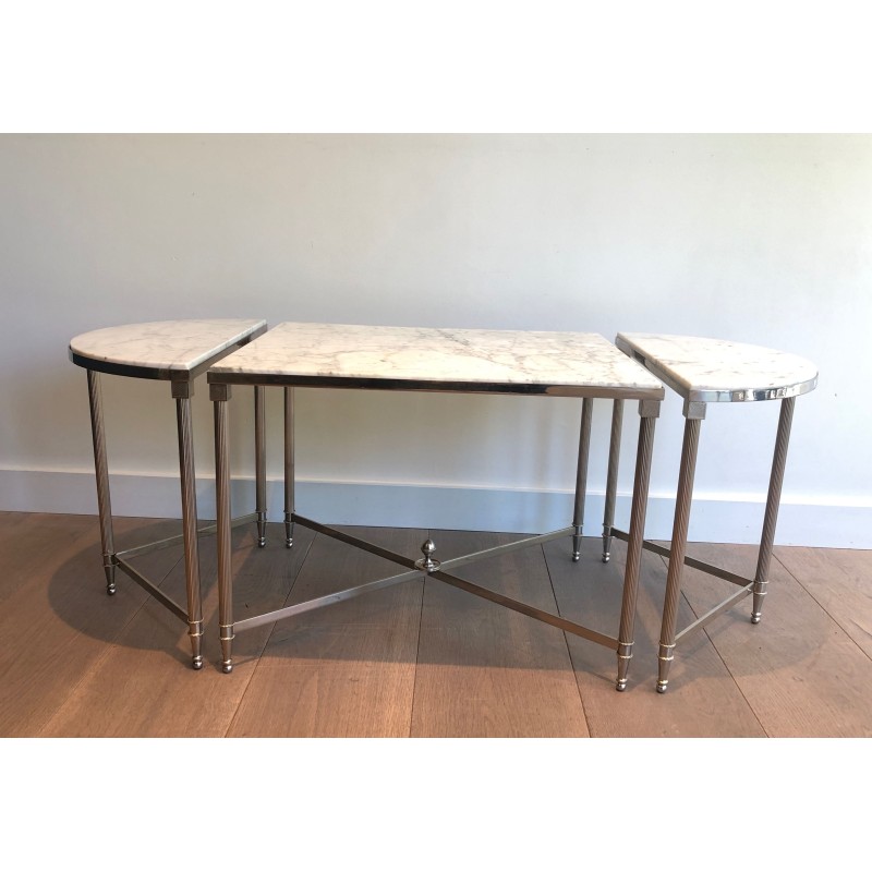 Table Basse Tripartite Néoclassique en Métal Argenté à Plateaux de Marbre de Carrare, Travail Français, Vers 1940