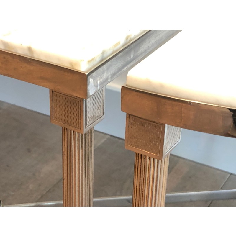 Table Basse Tripartite Néoclassique en Métal Argenté à Plateaux de Marbre de Carrare, Travail Français, Vers 1940