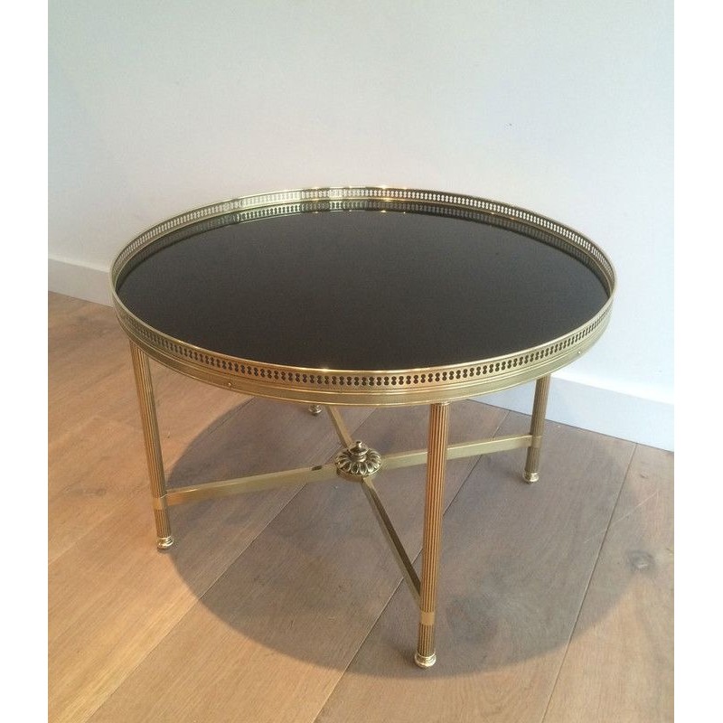 Neoclassical Round Brass Coffee Table with Black Lacquered Glass Top, Maison Baguès, Circa 1940