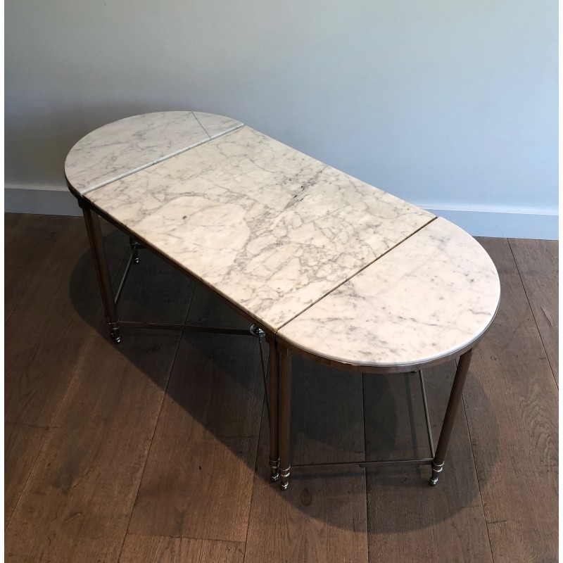 Table Basse Tripartite Néoclassique en Métal Argenté à Plateaux de Marbre de Carrare, Travail Français, Vers 1940