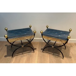 Paire de Tabourets Curules Néoclassiques en Métal Laqué Noir, Boules de Laiton et Velours, Travail Français, Vers 1950