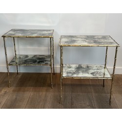 Paire de Boûts de Canapé Façon Faux-Bambou en Bronze et Plateaux de Miroirs Vieillis d ela Maison Baguès