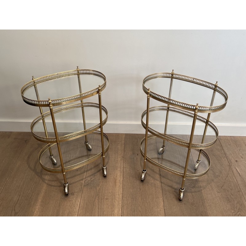 Paire de Tables Roulantes Ovales de Style Néoclassique en Laiton dans le Goût de la Maison Jansen