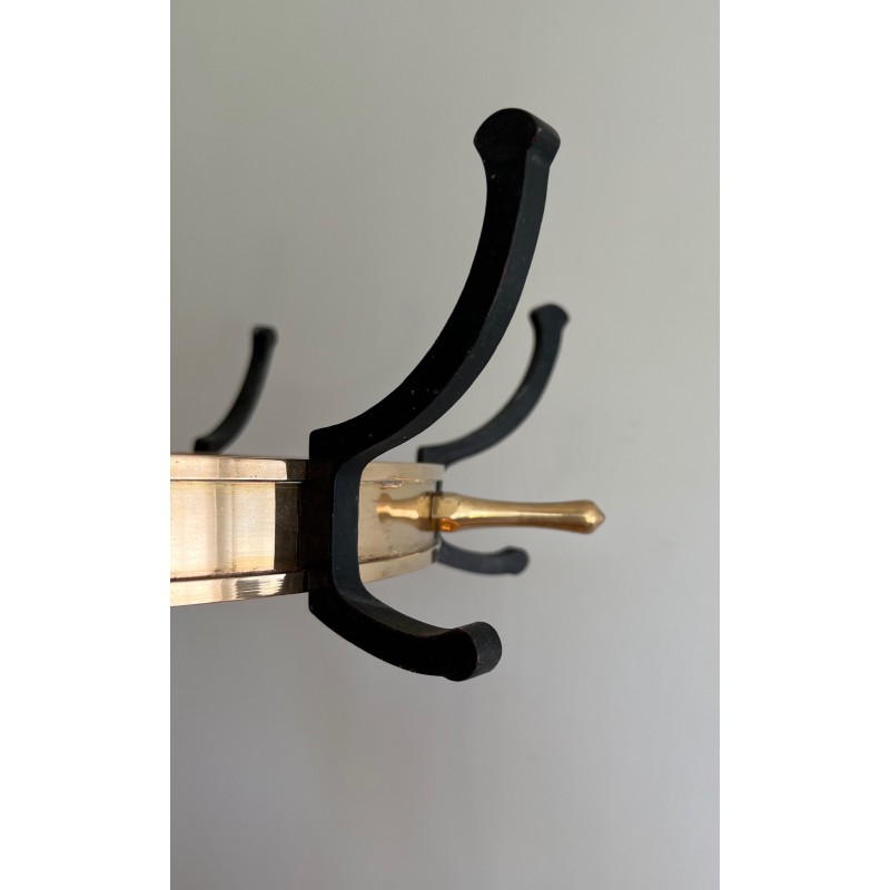 Porte-Manteau en Métal Laqué Noir et Laiton par Jacques Adnet, Travail Français, Vers 1950
