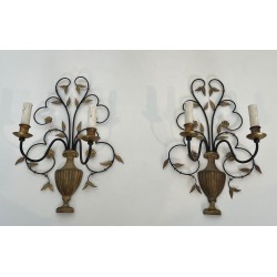 Paire de Grandes Appliques Décoratives en Fer Forgé et Doré Représentant un Bouquet de Fleurs