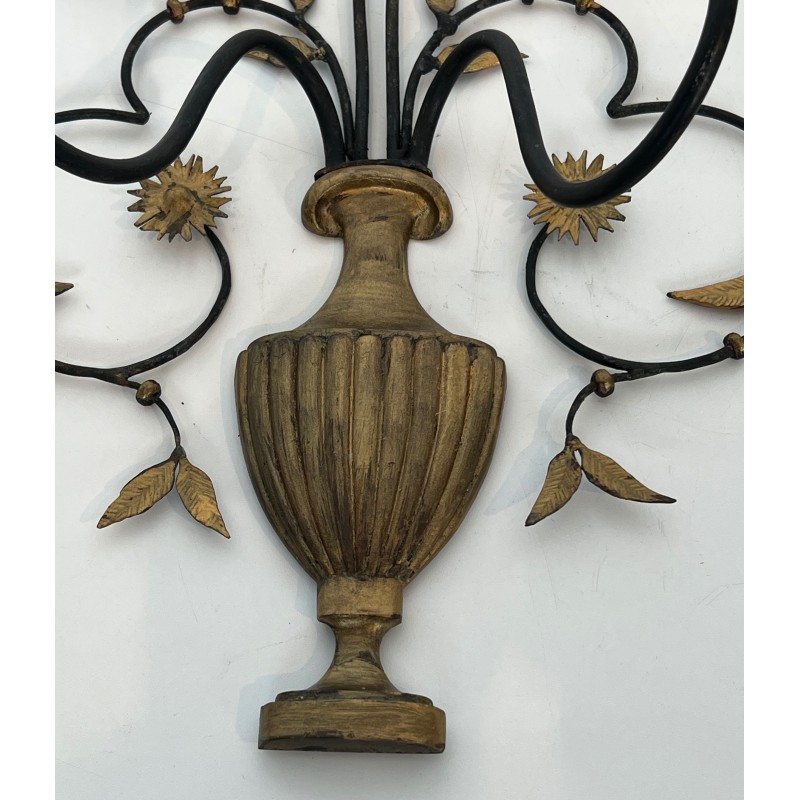 Paire de Grandes Appliques Décoratives en Fer Forgé et Doré Représentant un Bouquet de Fleurs