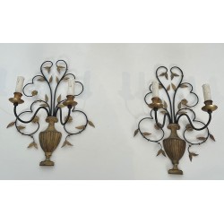 Paire de Grandes Appliques Décoratives en Fer Forgé et Doré Représentant un Bouquet de Fleurs