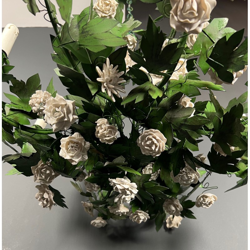 Important Lustre Feuillage à Huit Bras de Lumière en Tôle Peinte et Fleurs de Porcelaine, Travail Français, Vers 1970