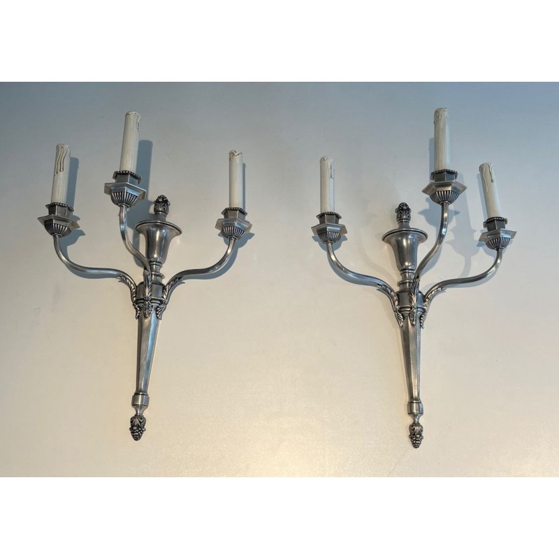 Paire d'Appliques Métal Argenté Style Louis XVI à Trois Bras | Travail Français, vers 1900