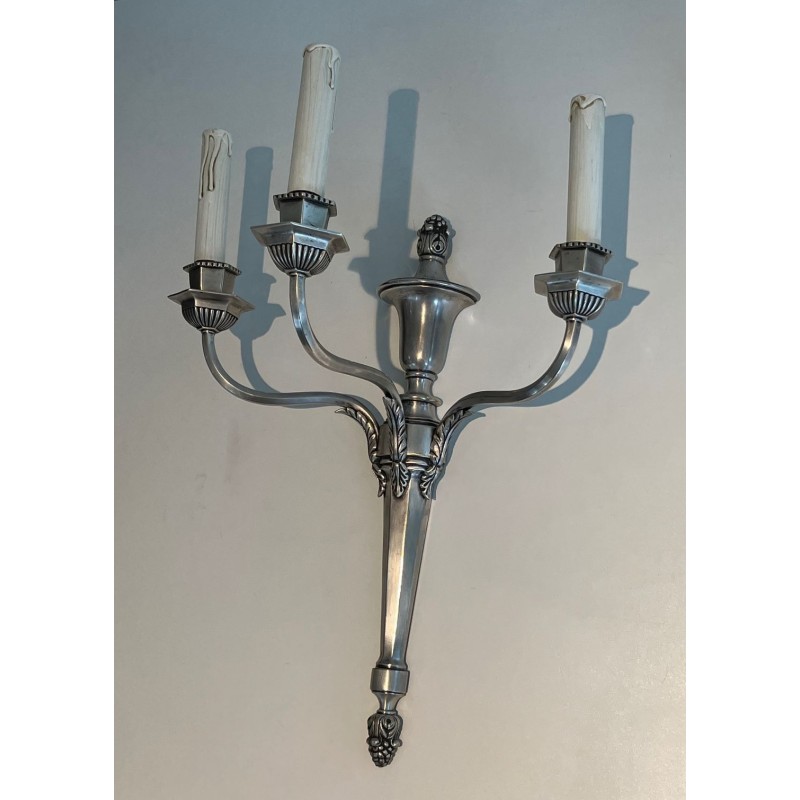 Paire d'Appliques Métal Argenté Style Louis XVI à Trois Bras | Travail Français, vers 1900