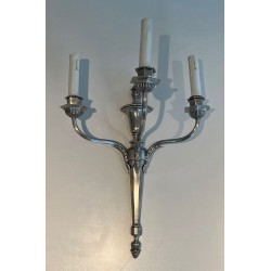 Paire d'Appliques Métal Argenté Style Louis XVI à Trois Bras | Travail Français, vers 1900