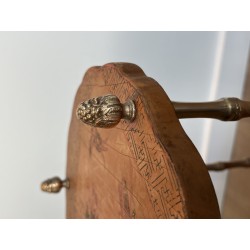 Guéridon de Style Néoclassique en Bronze Façon Faux-Bamboo et Plateau de Laque de Chine de la Maison Baguès