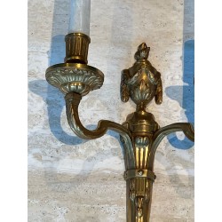 Suite de Quatre Appliques en Bronze Style Louis XVI | Travail Français, vers 1940