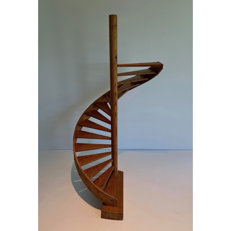 Escalier de Maîtrise en Sapin