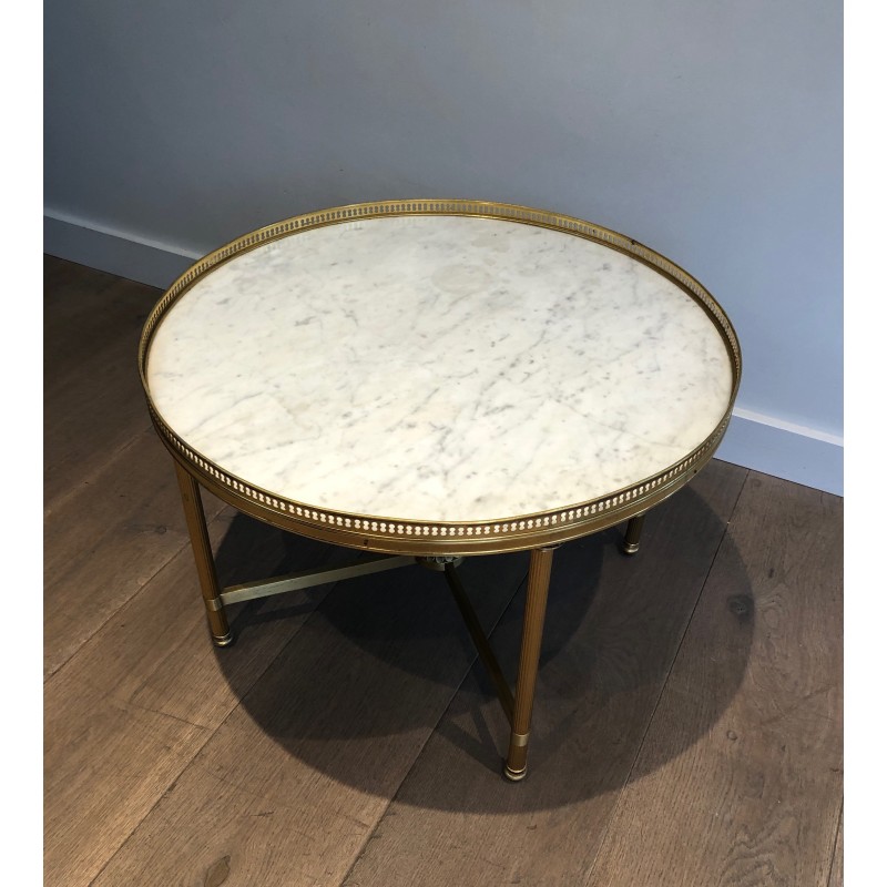 Petite Table Basse ou Bout de Canapé en Laiton à Plateau de Marbre Blanc de Carrare, Maison Baguès, Vers 1940