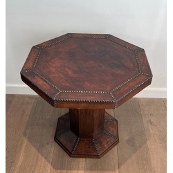 Guéridon Octogonal en Chêne et Cuir Clouté de Larges Clous en Laiton à Têts rondes