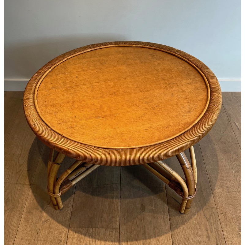 Table Basse Ronde en Rotin à Plateau de Bois Attribuée à Audoux-Minet, Travail Français, Vers 1950
