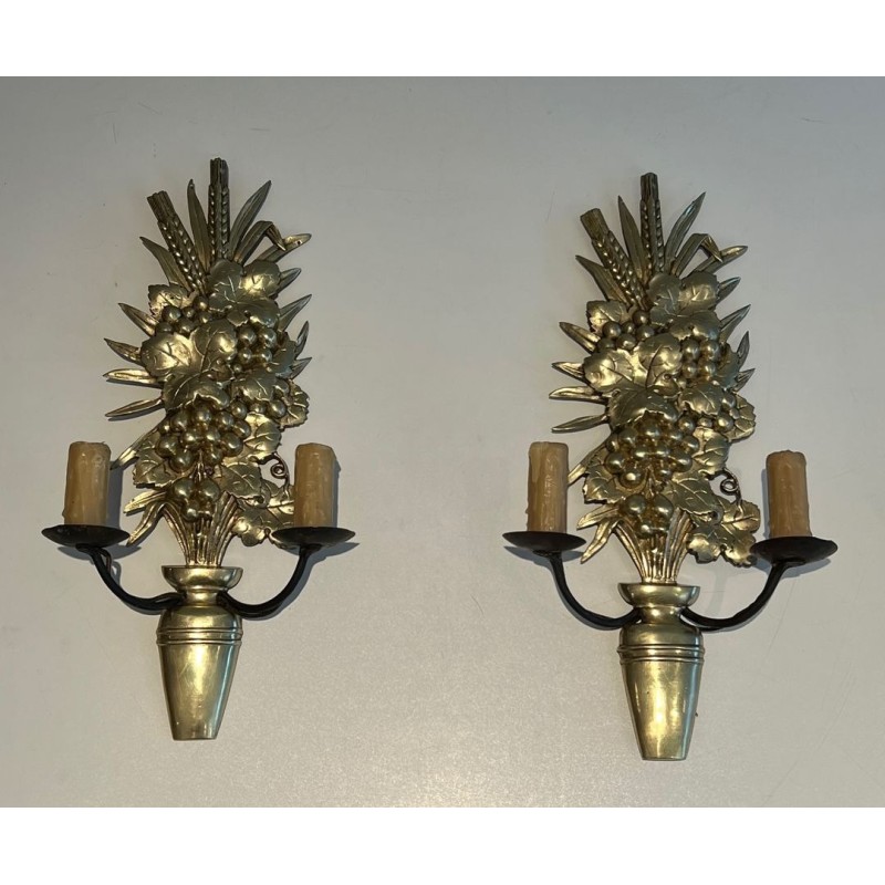 Paire d'Appliques en Bronze et Fer Forgé Représentant une Coupe de Fruits