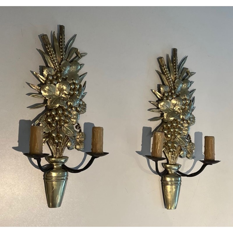 Paire d'Appliques en Bronze et Fer Forgé Représentant une Coupe de Fruits