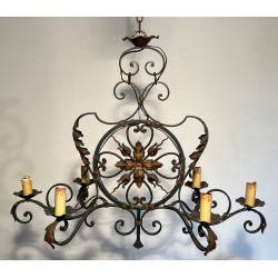 Important Lustre en Fer Forgé à Six Bras de Lumières Ornés de Palmettes Dorées, Travail Français, Vers 1940