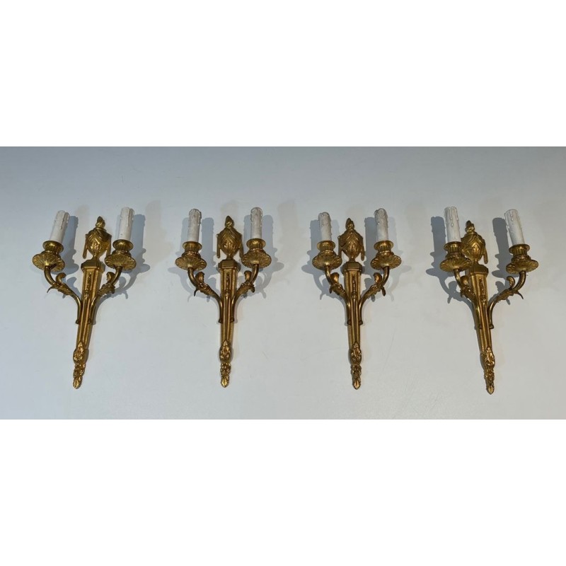 Suite de Quatre Appliques en Bronze de Style Louis XVI