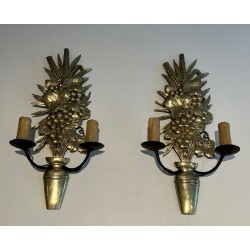 Paire d'Appliques en Bronze et Fer Forgé Représentant une Coupe de Fruits