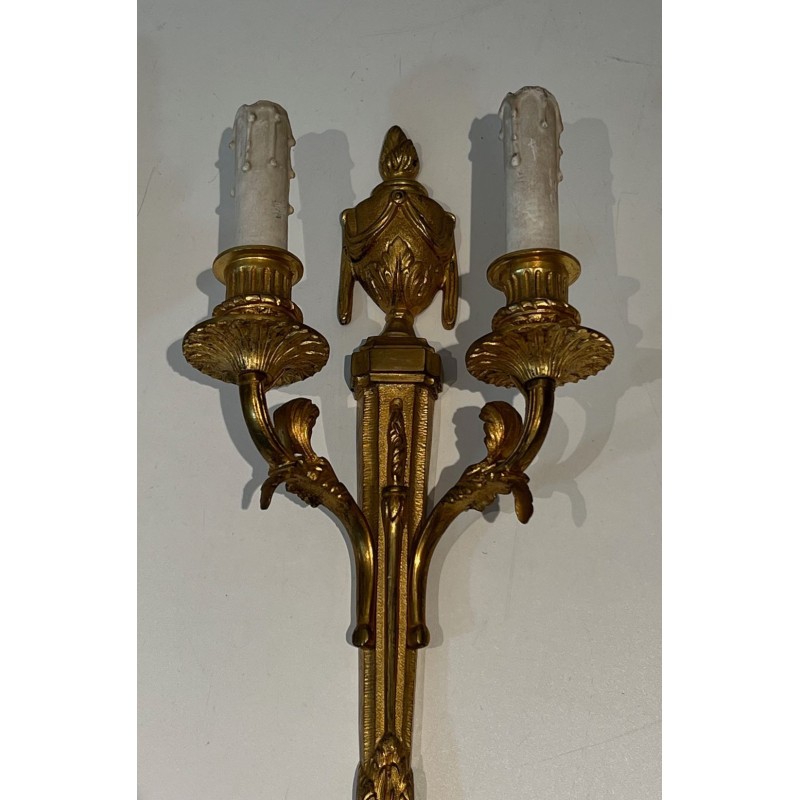 Suite de Quatre Appliques en Bronze de Style Louis XVI