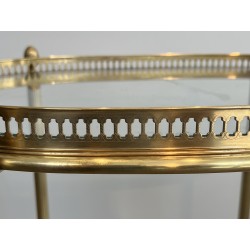 Petite Table Roulante Ovale Néoclassique en Laiton à Double Plateaux Amovibles et Galerie Ajourée, Maison Baguès, vers 1940