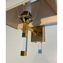 Paire d'Appliques en Plexiglass et Métal Doré