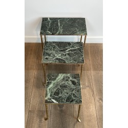 Suite de 3 Tables Gigognes en Métal Nickelé et Doré à Plateaux de Marbre Vert des Alpes, Maison Jansen, vers 1940
